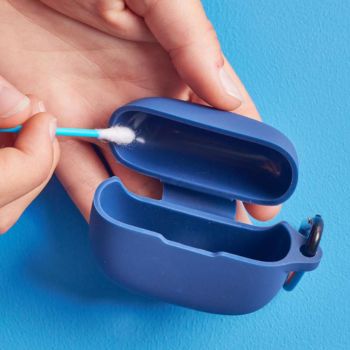 Cleaning wireless earbuds